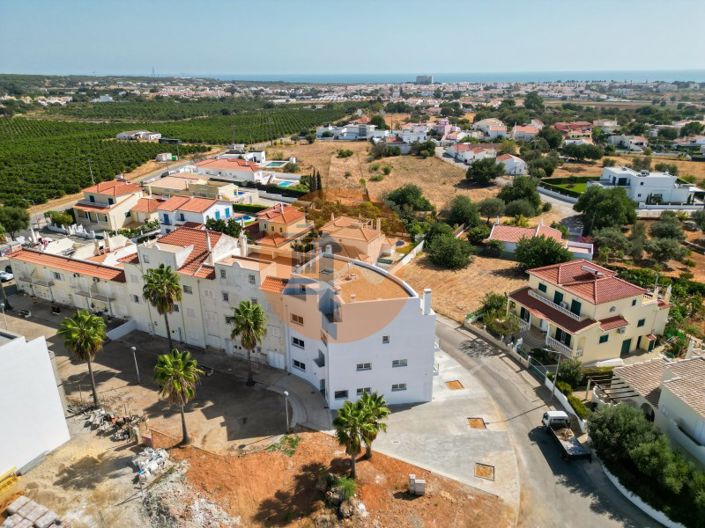 Image No.30-3 Bed Apartment for sale