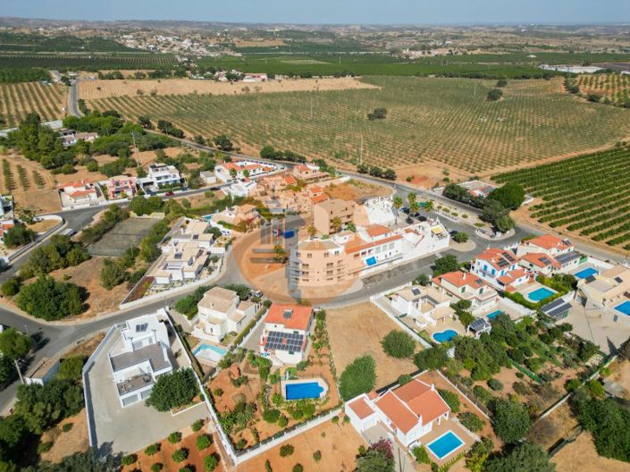 Image No.32-3 Bed Apartment for sale