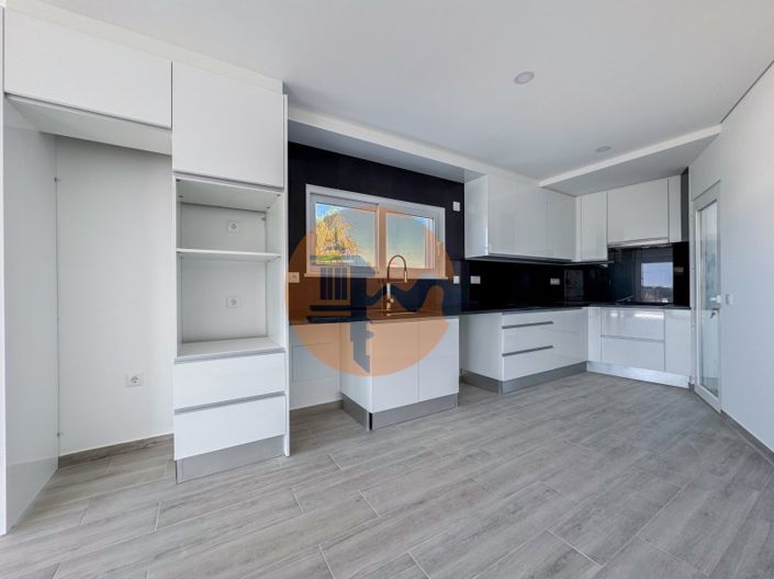 Image No.6-3 Bed Apartment for sale