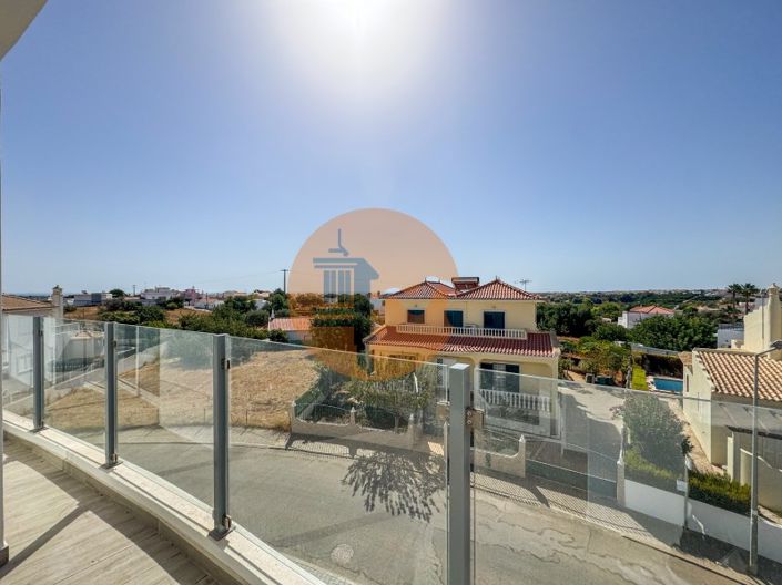 Image No.19-3 Bed Apartment for sale