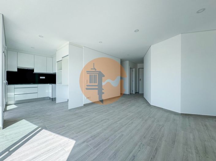 Image No.23-3 Bed Apartment for sale