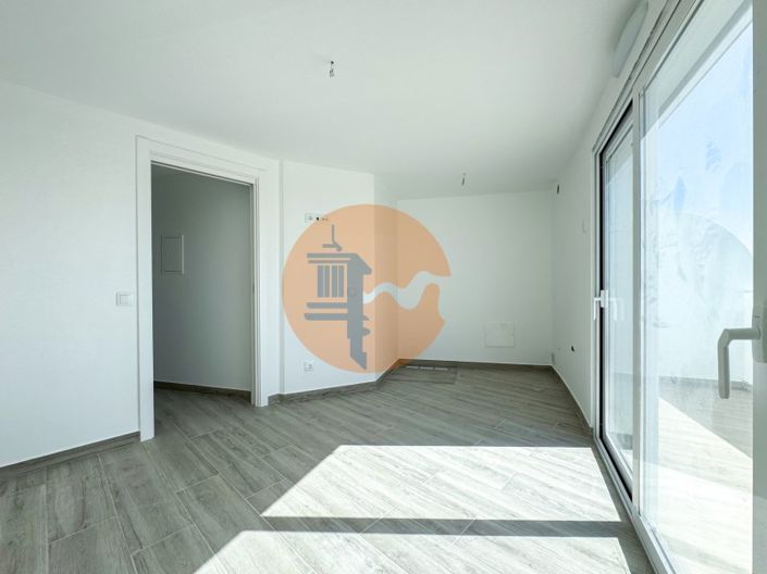 Image No.6-3 Bed Apartment for sale