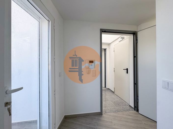 Image No.28-3 Bed Apartment for sale