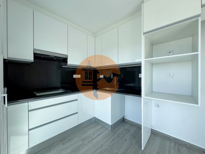 Image No.3-3 Bed Apartment for sale