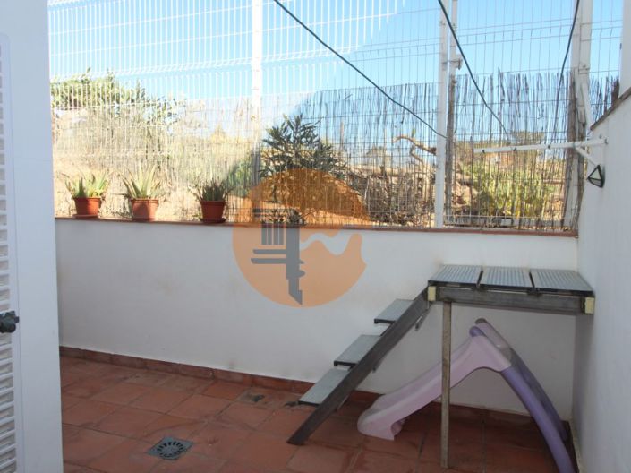 Image No.34-3 Bed House for sale