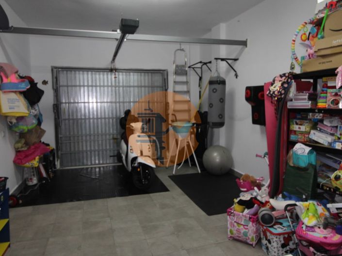 Image No.40-3 Bed House for sale