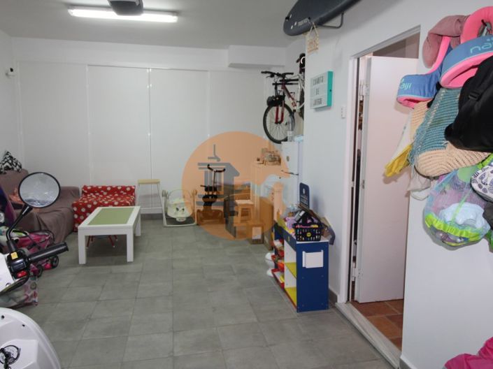 Image No.42-3 Bed House for sale