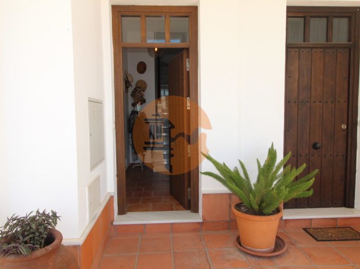 Image No.43-3 Bed House for sale