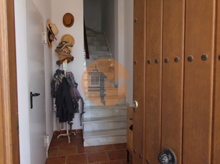 Image No.44-3 Bed House for sale