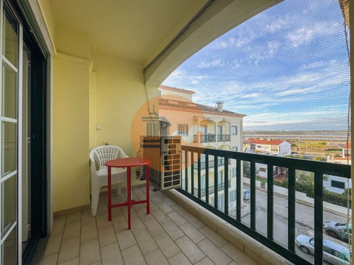 Image No.10-3 Bed Apartment for sale