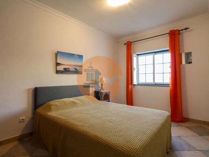 Image No.18-3 Bed Apartment for sale