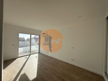 id4ceab701-0000-0500-0000-000018467742