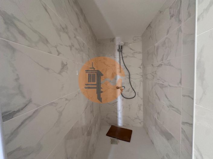 Image No.20-3 Bed Apartment for sale