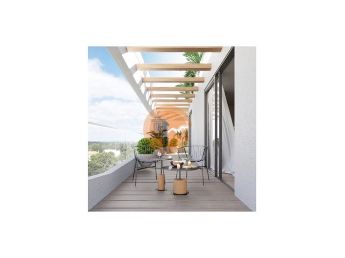 Image No.24-3 Bed Apartment for sale