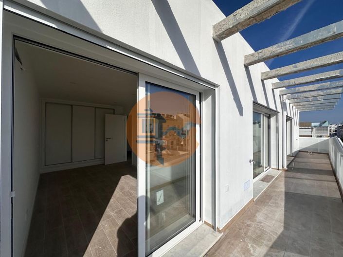 Image No.25-3 Bed Apartment for sale