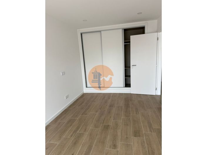 Image No.43-3 Bed Apartment for sale