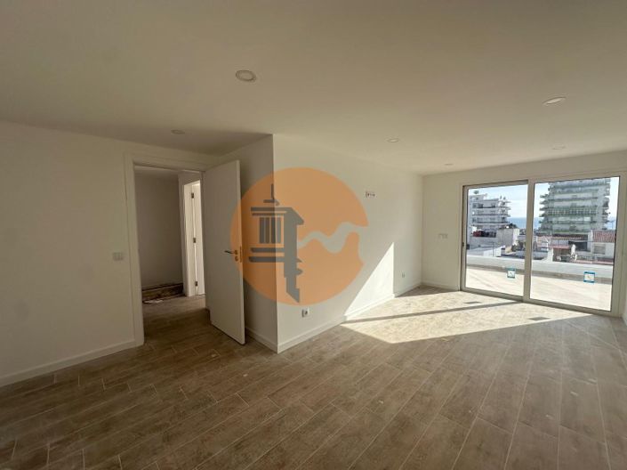 Image No.7-3 Bed Apartment for sale