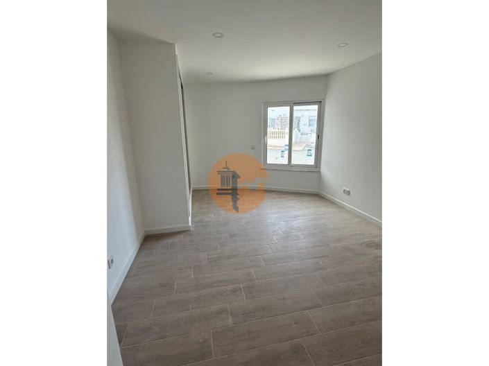 Image No.36-2 Bed Apartment for sale