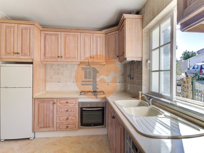 Image No.11-2 Bed House for sale