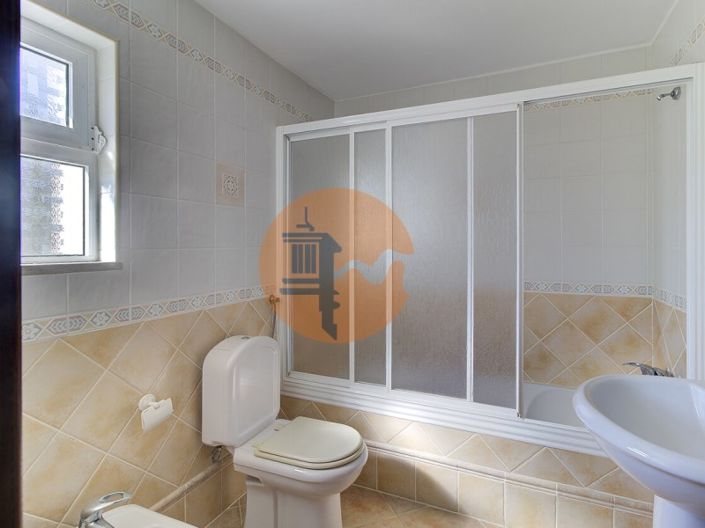 Image No.18-2 Bed House for sale