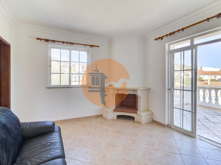 Image No.9-2 Bed House for sale