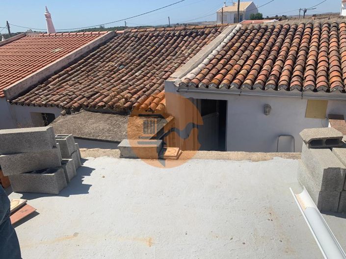 Image No.13-2 Bed House for sale