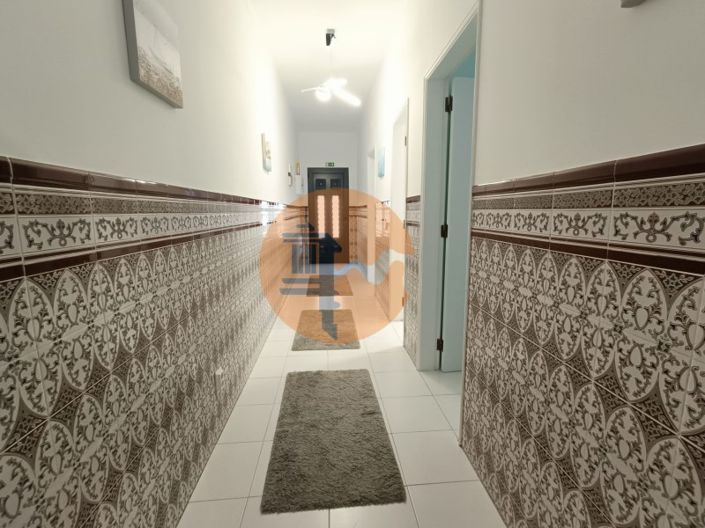 Image No.11-2 Bed House for sale