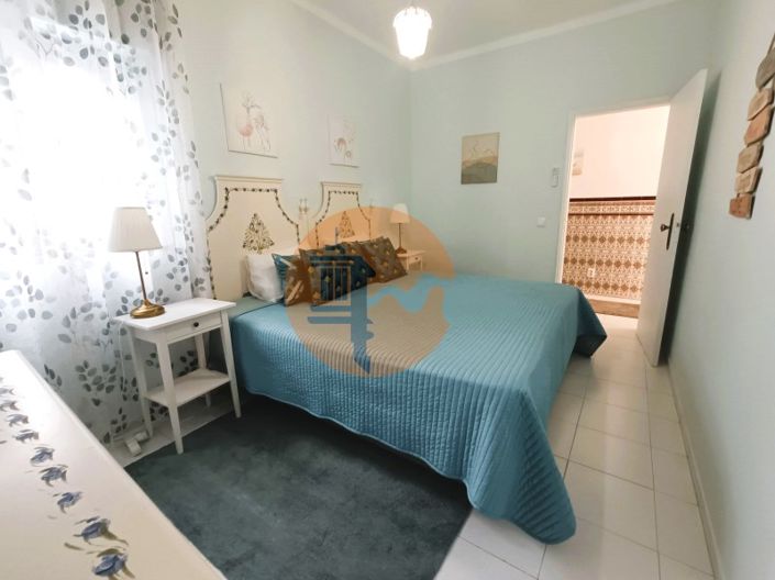 Image No.17-2 Bed House for sale