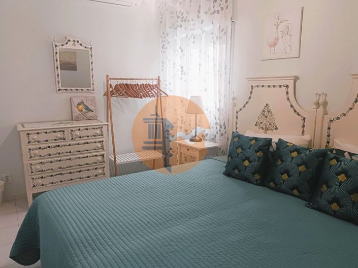 Image No.18-2 Bed House for sale