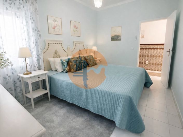 Image No.21-2 Bed House for sale