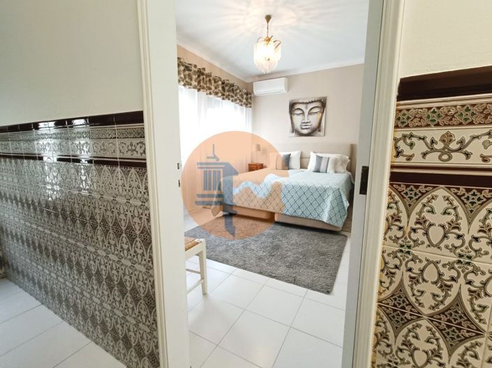 Image No.4-2 Bed House for sale