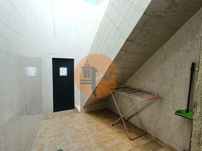 Image No.41-2 Bed House for sale