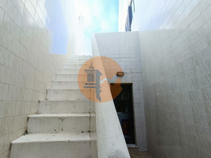 Image No.42-2 Bed House for sale