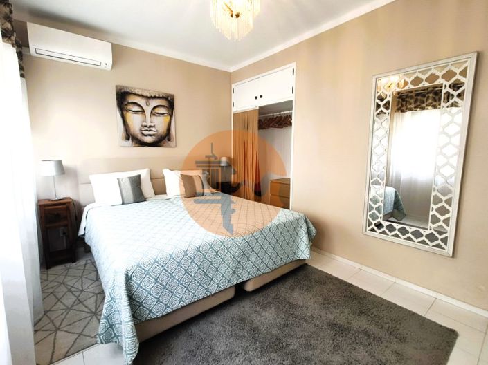 Image No.5-2 Bed House for sale