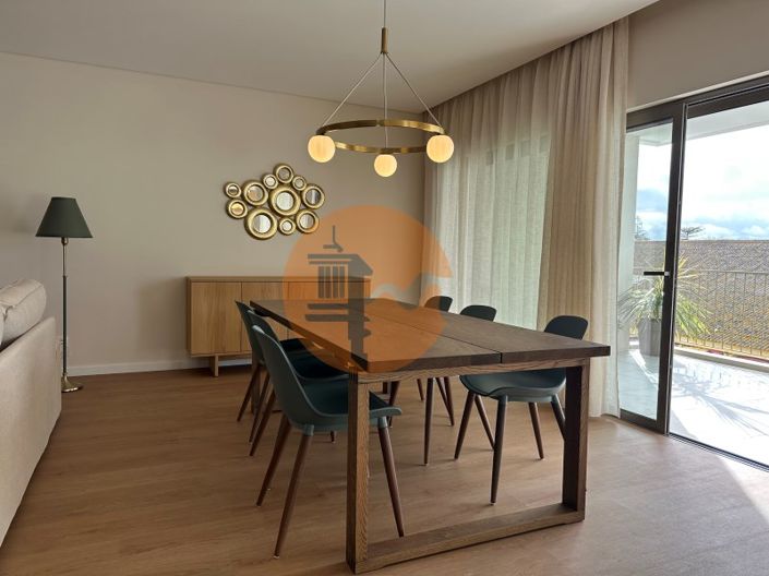 Image No.20-3 Bed Apartment for sale