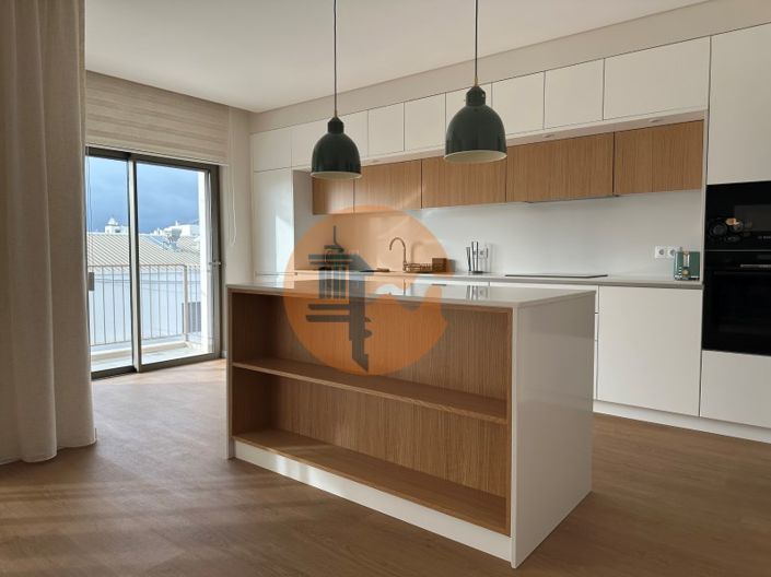 Image No.27-3 Bed Apartment for sale