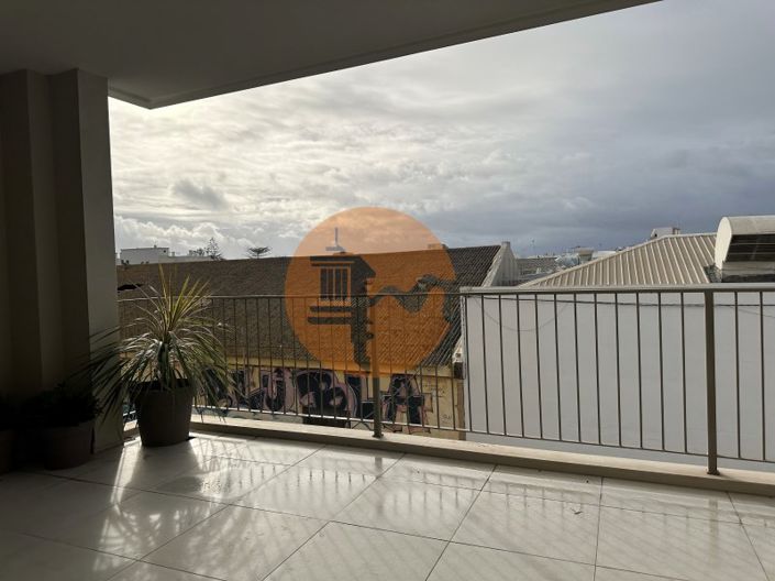 Image No.49-3 Bed Apartment for sale