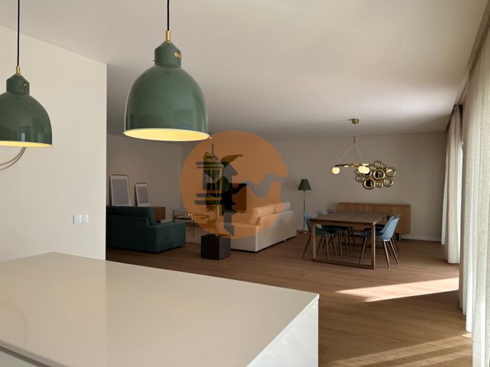 Image No.8-3 Bed Apartment for sale