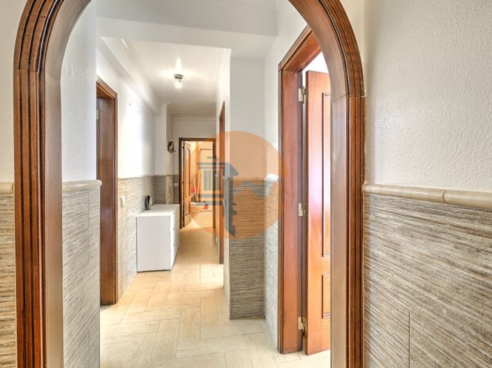 Image No.18-3 Bed Apartment for sale