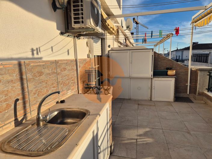 Image No.20-3 Bed Apartment for sale