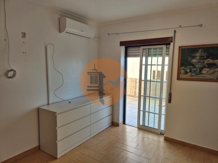 Image No.23-3 Bed Apartment for sale