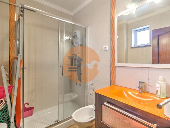 Image No.24-3 Bed Apartment for sale