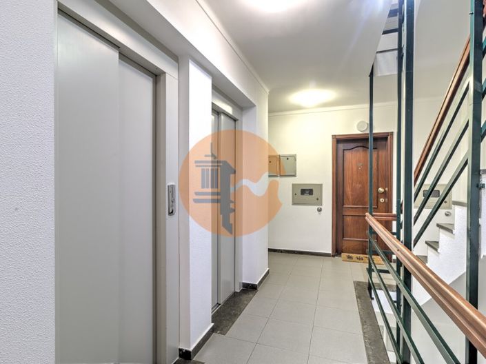 Image No.28-3 Bed Apartment for sale