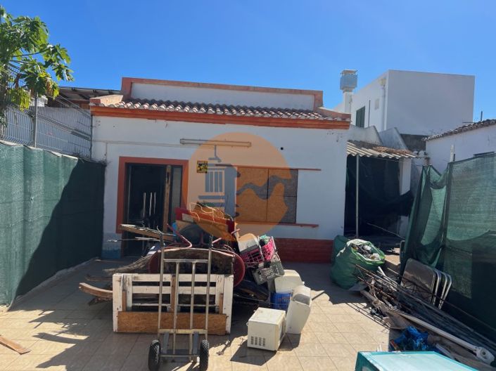 Image No.10-3 Bed House for sale