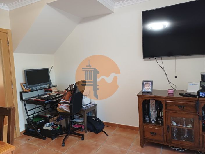 Image No.19-2 Bed House for sale