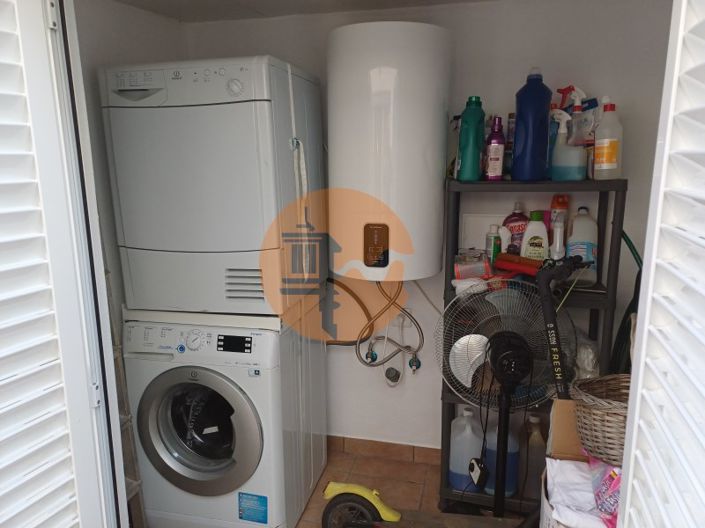 Image No.23-2 Bed House for sale