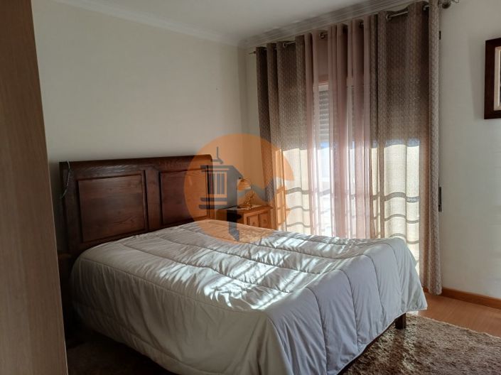 Image No.25-2 Bed House for sale