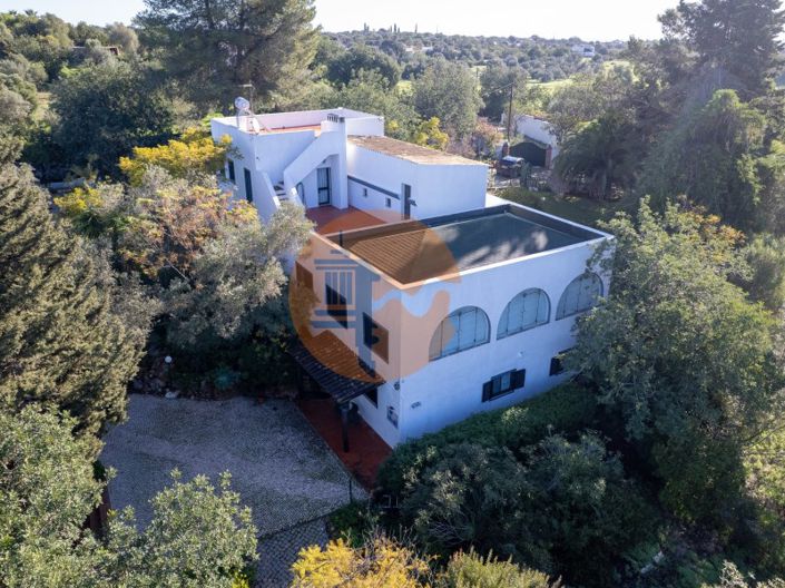 Image No.12-8 Bed House for sale