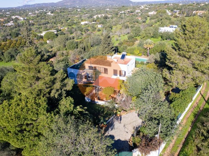 Image No.2-8 Bed House for sale