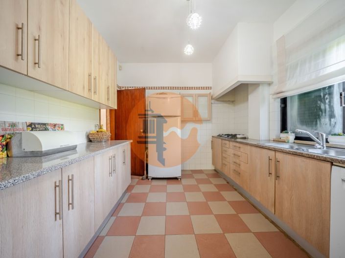 Image No.20-8 Bed House for sale